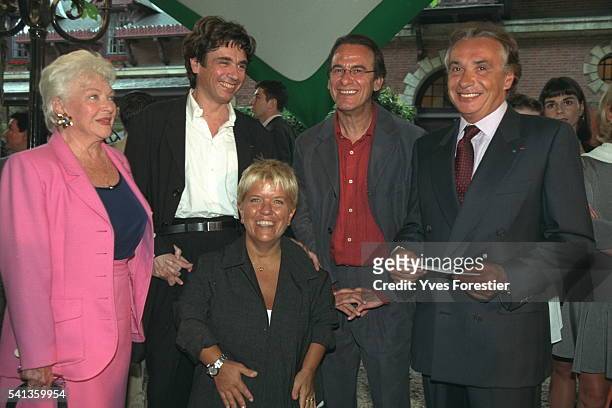 Actress Line Renaud, composer J.M.Jarre, singers Michel Fugain & Michel Sardou & actress M.Mathy.
