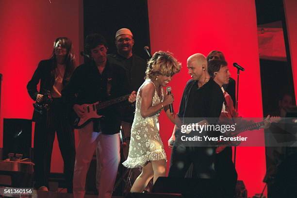 Eros Ramazzotti en duo avec Tina Turner en concert a Munich.