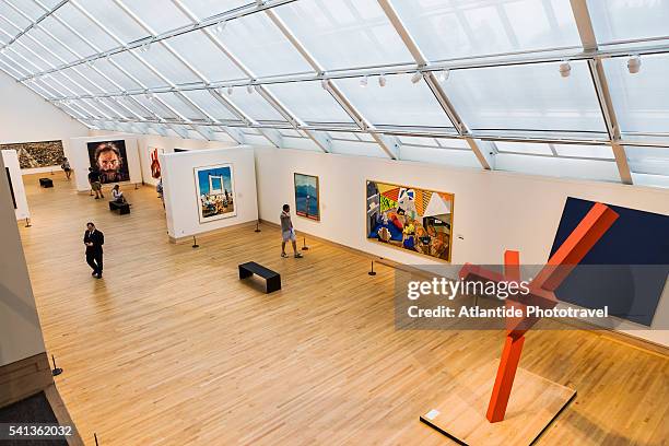 metropolitan museum of art in manhattan - met art gallery stock-fotos und bilder