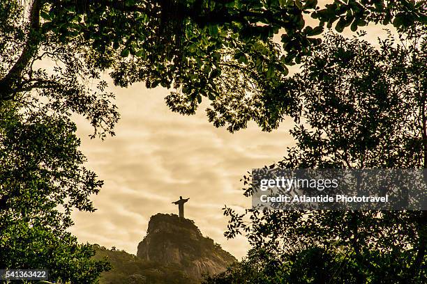 christ the redeemer statue at corcovado - rio de janeiro christ redeemer stock pictures, royalty-free photos & images