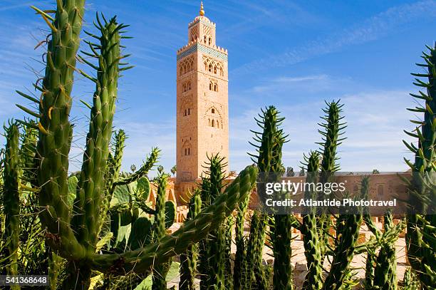 koutoubia mosque minaret - koutoubia mosque stock pictures, royalty-free photos & images