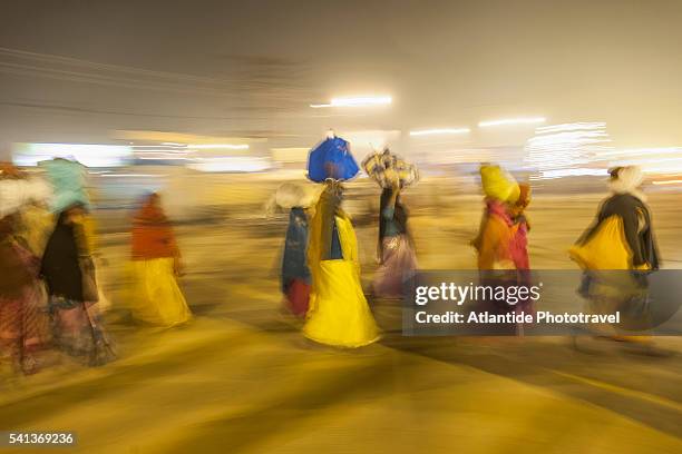 maha kumbh mela 2013 - kumbh mela at allahabad stock-fotos und bilder