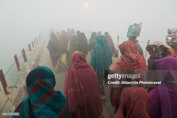 maha kumbh mela 2013 - kumbh mela at allahabad stock-fotos und bilder