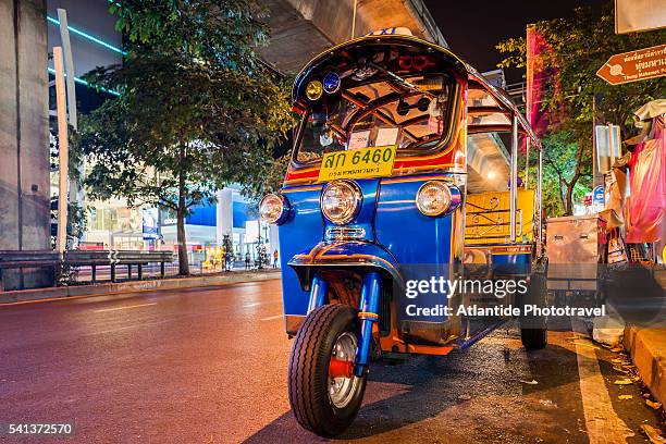 patpong, a tuk tuk (or auto rickshaw) - bangkok patpong stock pictures, royalty-free photos & images