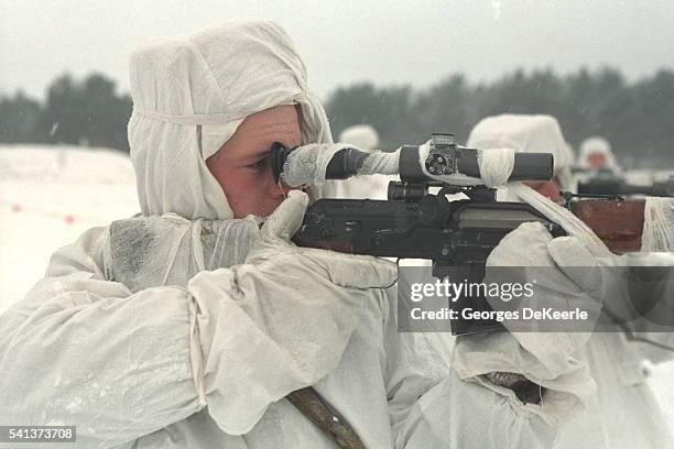 Sniper from russian paratroopers trainig before his departure for Bosnia