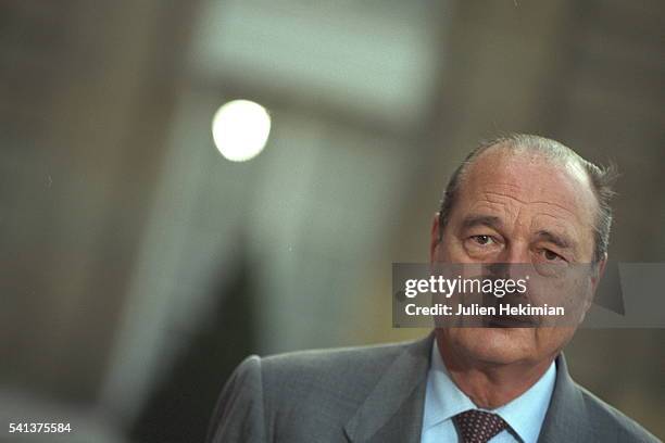 MEETING BETWEEN CHIRAC AND ALVARO ARZU AT THE ELYSEE