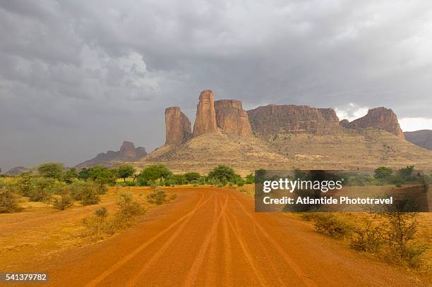 mountains - mali stock pictures, royalty-free photos & images