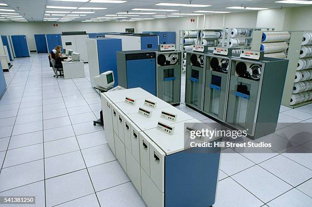 291 Vintage Mainframe Computer Stock Photos, High-Res Pictures, and ...
