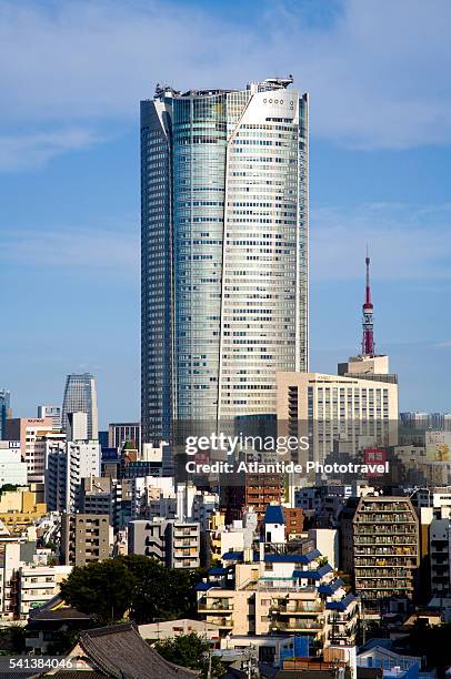 mori tower in the roppongi district of tokyo - 六本木ヒルズ ストックフォトと画像