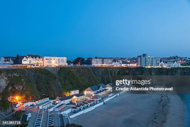 view of newquay - newquay fotografías e imágenes de stock