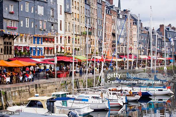 vieux bassin - honfleur stock-fotos und bilder