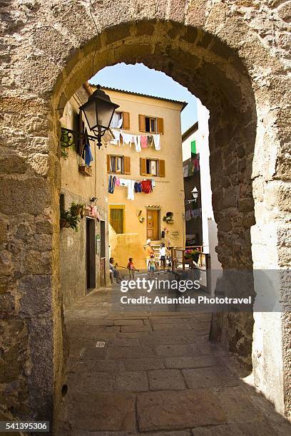 giglio castle - giglio stock-fotos und bilder