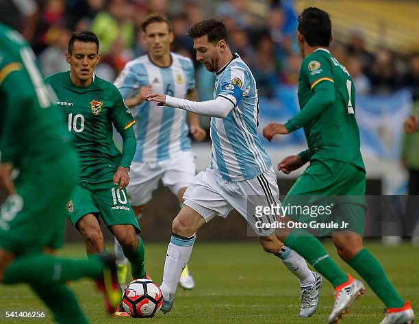 Lionel Messi of Argentina dribbles against Bolivia during the 2016 Copa America Centenario Group D match at CenturyLink Field on June 14, 2016 in...