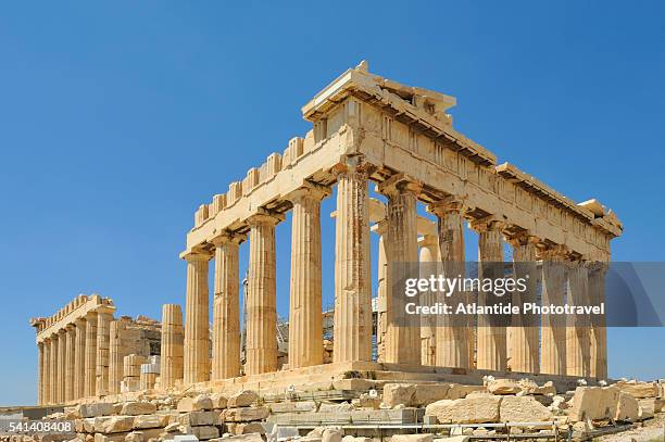 view of acropolis and parthenon - partenon imagens e fotografias de stock
