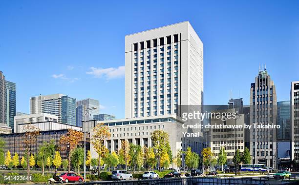 dn tower - yurakucho stock pictures, royalty-free photos & images