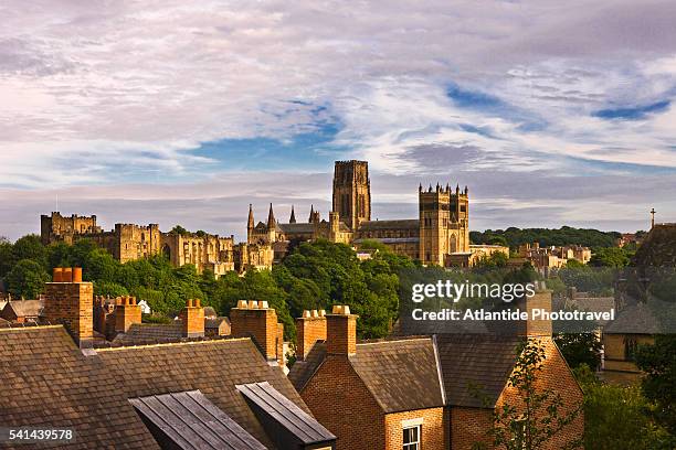 durham cathedral and town - durham foto e immagini stock