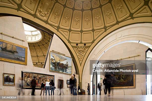 gallery in musee d'orsay - musee d'orsay stock pictures, royalty-free photos & images