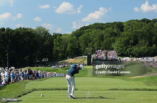 Dustin Johnson of the United States hits his tee shot on the sixth hole during the final round of the U.S. Open at Oakmont Country Club on June 19,...