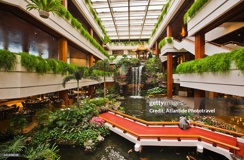 White Swan Hotel central courtyard on Shaiman Island