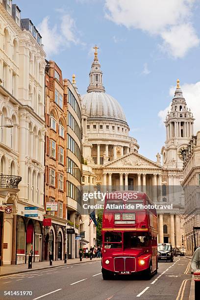 st. paul's cathedral and ludgate hill - ludgate street stock pictures, royalty-free photos & images