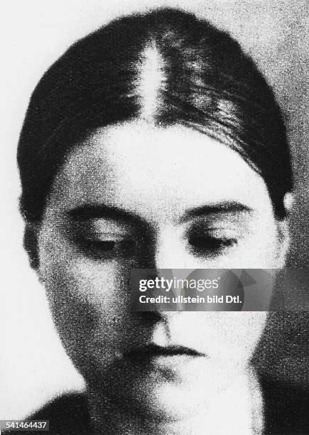 Netty Reiling Anna Seghers Gestorben _ Anna Seghers (Netty Radványi, 1900 – NQQA