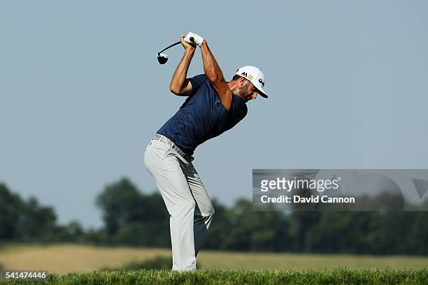 Dustin Johnson of the United States plays his shot from the tenth tee during the final round of the U.S. Open at Oakmont Country Club on June 19,...