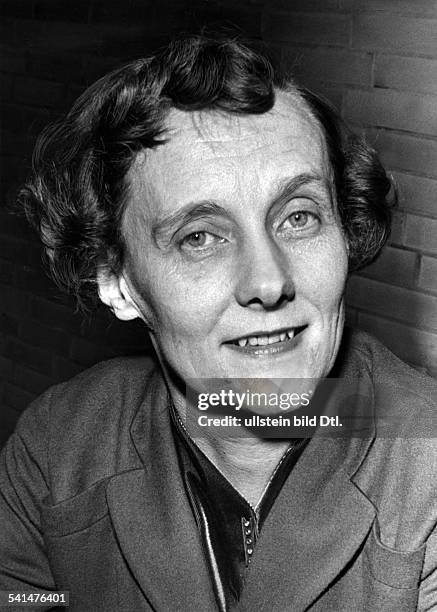 Astrid Lindgren *-+Schriftstellerin, Kinderbuchautorin,SchwedenPorträt- 1957