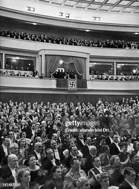 Sd Hitler 134 For Hitler With Love Stock Photos, High-Res Pictures, and Images ...