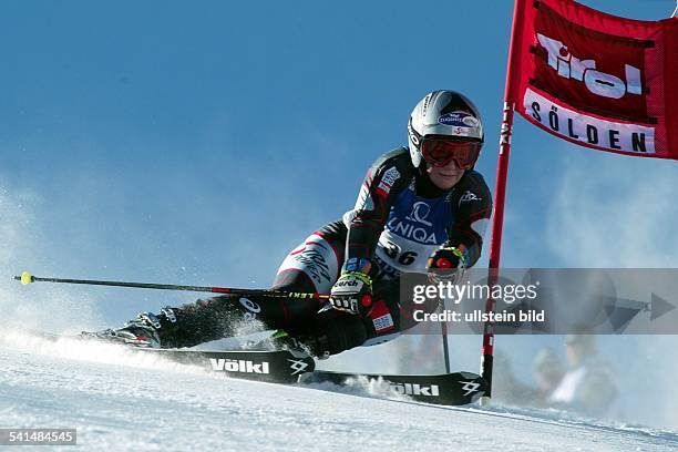 Sportlerin, Ski Alpin; ÖsterreichWeltcup in Sölden, Riesenslalom: in Aktion