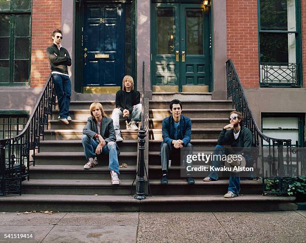 Singer and guitarist Adam Levine, guitarist James Valentine, bassist Mickey Madden, drummer Ryan Dusick, and keyboardist Jesse Carmichael.