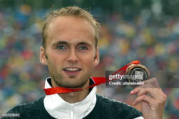 Sportler, Leichathletik, Laufen, DEuropameisterschaft, München, Siegerehrung: Gewinnt im 800 m Lauf die Bronzemedaille