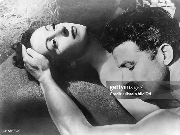 Darrieux, Danielle - Actress, France - *- Scene from the movie 'L'Amant de Lady Chatterley'' with Erno Crisa Directed by: Marc Allegret France 1955...
