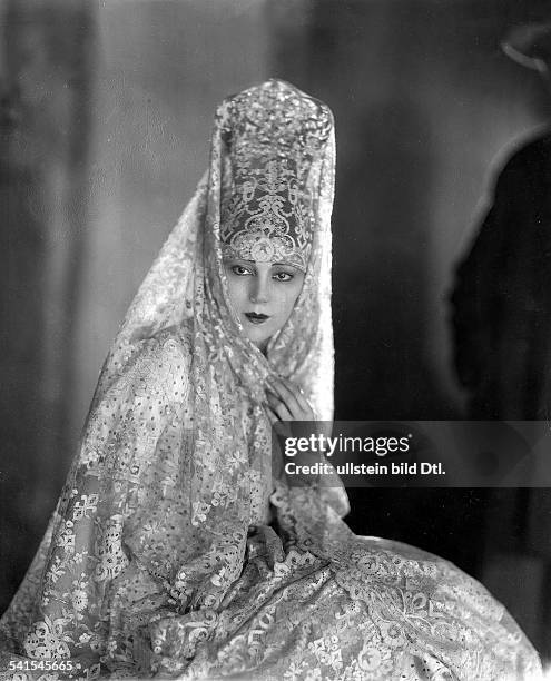 17 Raquel Meller Photos & High Res Pictures Getty Images