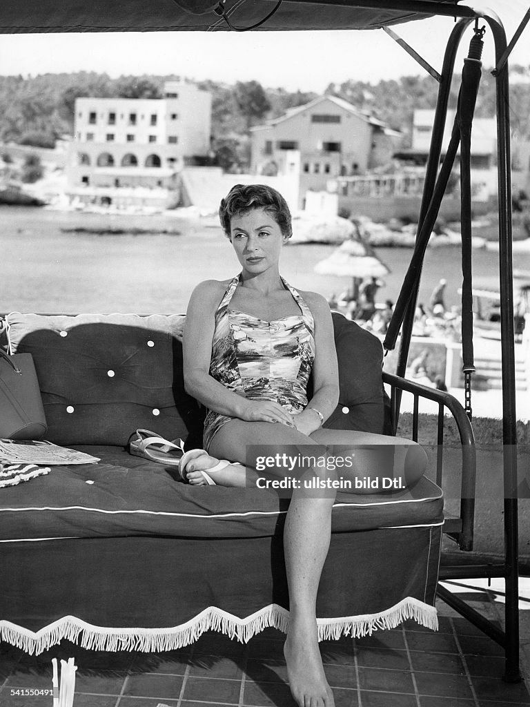 Lilli Palmer, *25.05.1914-27.01.1986+, Actress, Germany - in the film "Between Time and Eternity", director: Arthur Maria Rabenalt - Germany, 1956
