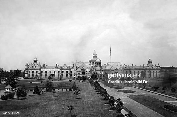 Ohio - : Ohio State Reformatory, prison located in Mansfield, Ohio garden front - Published by: 'Berliner Illustrirte Zeitung' 7/1911Vintage property...