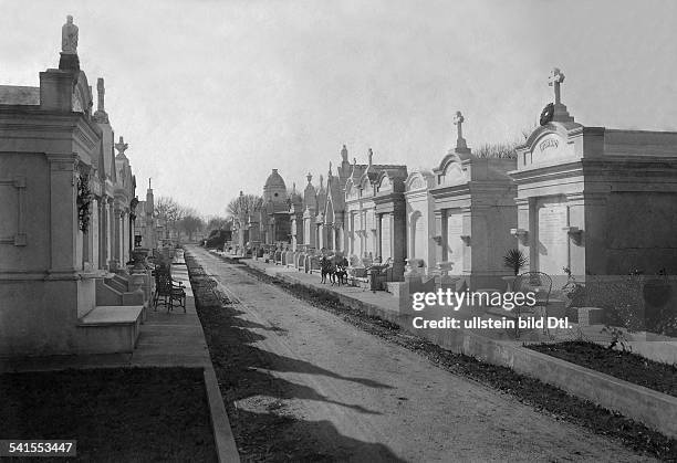 Louisiana - New Orleans: Metairie Cemetery - Photographer: Georg Grantham Bain- Published by: 'Berliner Illustrirte Zeitung' 22 / 1903Vintage...
