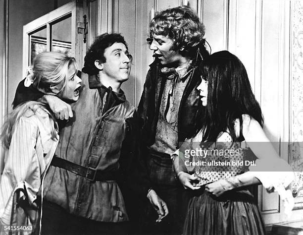 Sutherland, Donald *-Schauspieler, Kanada- mit Ewa Aulin und Gene Wilder in dem Film 'Die franzoesische Revolution fand nicht statt'- 1971