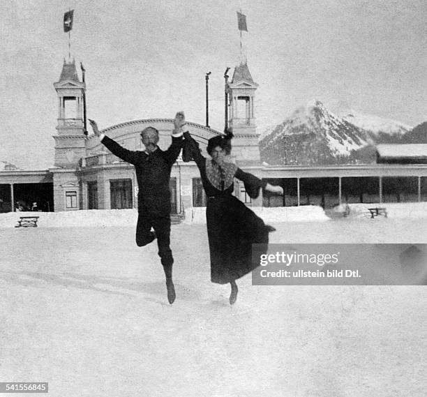 Switzerland - Graubuenden - : figure skating in Davos, pair skater dancing on the ice - Published by: 'Berliner Illustrirte Zeitung' 5/1904Vintage...