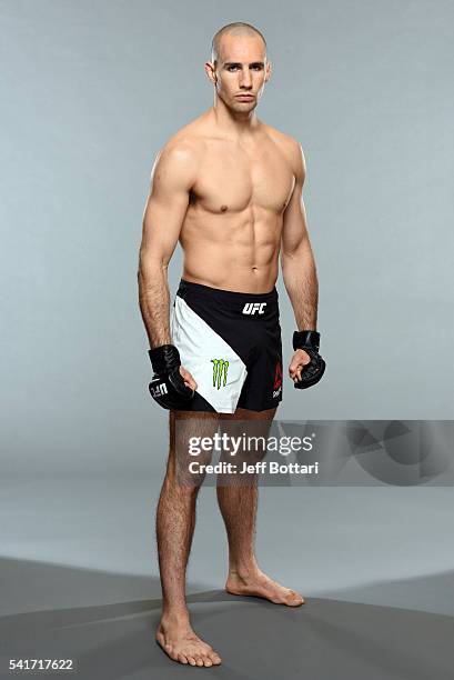 Ufc Rookie Rory Macdonald Rory Macdonald Portrait Photos and Premium High Res Pictures - Getty Images
