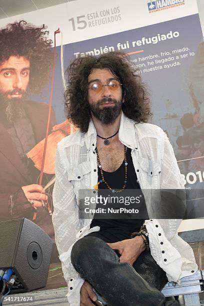 Spanish violinist Ara Malikian poses during the presentation in of the campaign '15 with the refugees' in Madrid, Spain, on 20 June 2016. The...