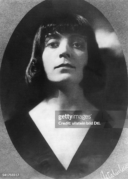 Nielsen, Asta - Actress, Denmark - *11.09.1881-+ Portrait - 1913 Vintage property of ullstein bild