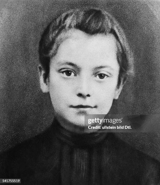 Nielsen, Asta - Actress, Denmark - *11.09.1881-+ Portrait as a confirmand Vintage property of ullstein bild