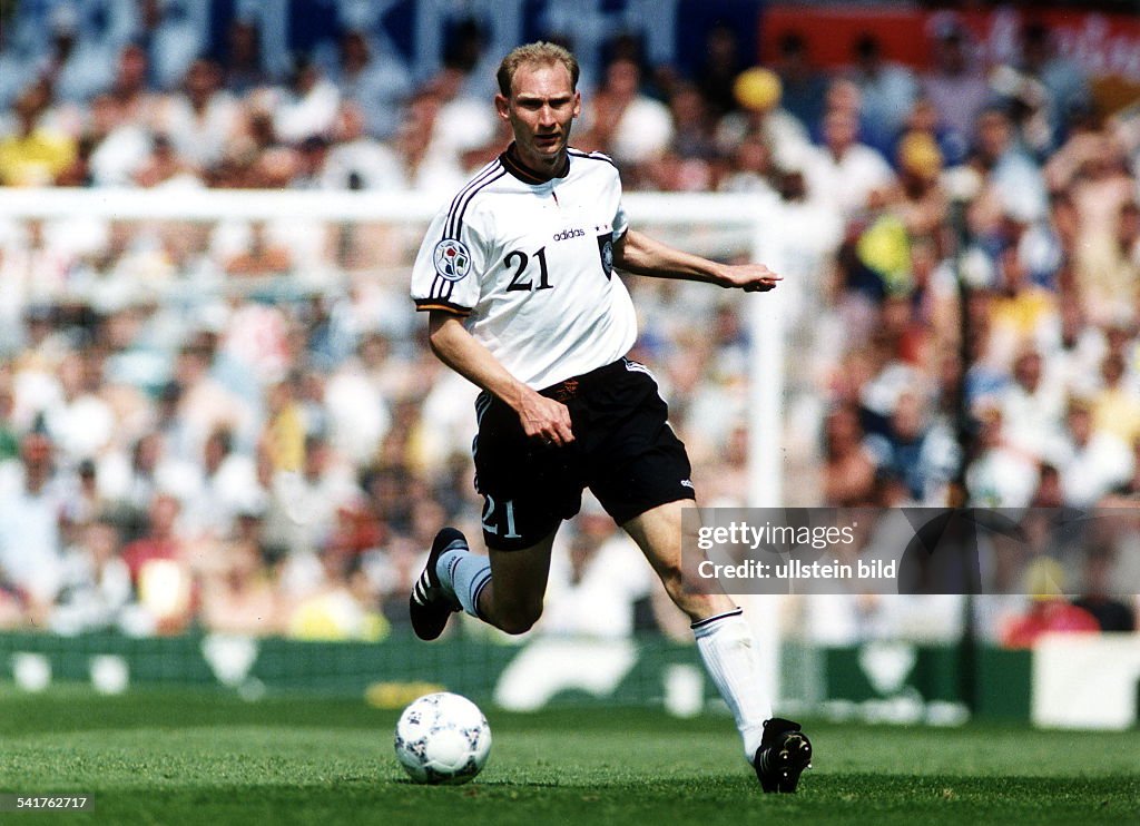 UEFA European Football Championship 1996 in England, Dieter Eilts (FRG) in action, June 1996