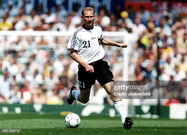 European Football Championship 1996 in England, Dieter Eilts in action, June 1996