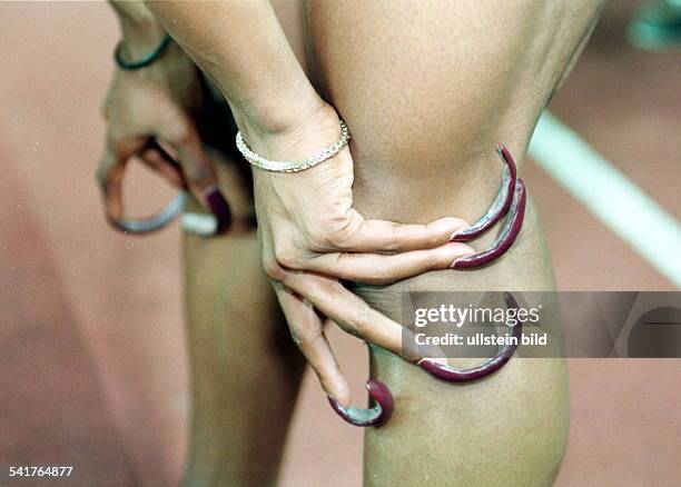 Sportlerin, Leichtathletik USADetailaufnahme ihrer gekrümmtenFingernägel beim ISTAF in Berlin