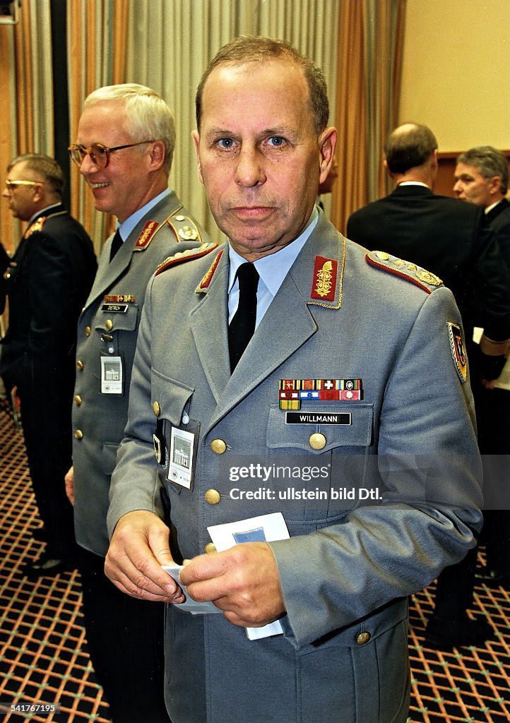 Helmut Willmann