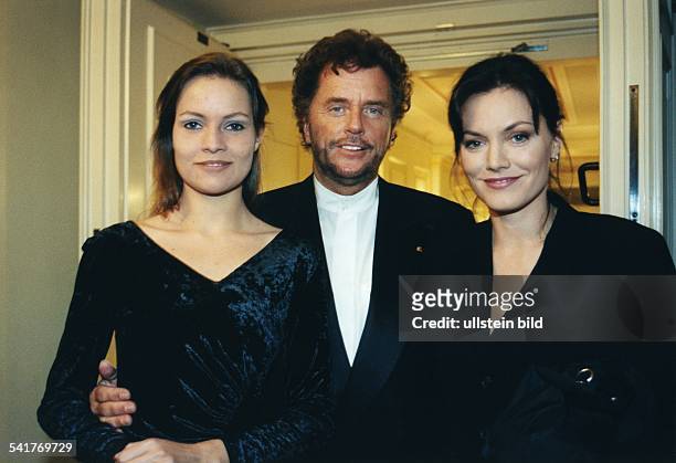 Dieter Wedel *+Regisseur, D- mit Lebensgefährtin Dominique Volant und der Schauspielerin Maja Maranow-