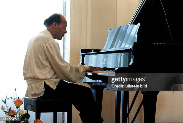 Pianist, Australienwährend eines Konzerts im BerlinerSchloss Bellevue