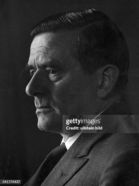 Golo Mann Photos And Premium High Res Pictures Getty Images golo-mann-photos-and-premium-high-res-pictures-getty-images