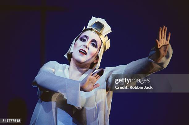 dawn upshaw on stage in the magic flute - opera singer stock pictures, royalty-free photos & images